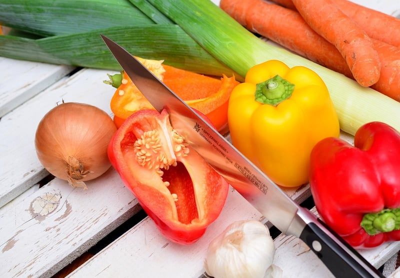 Quel couteau utiliser pour découper un légume ou un fruit en 2026 ?